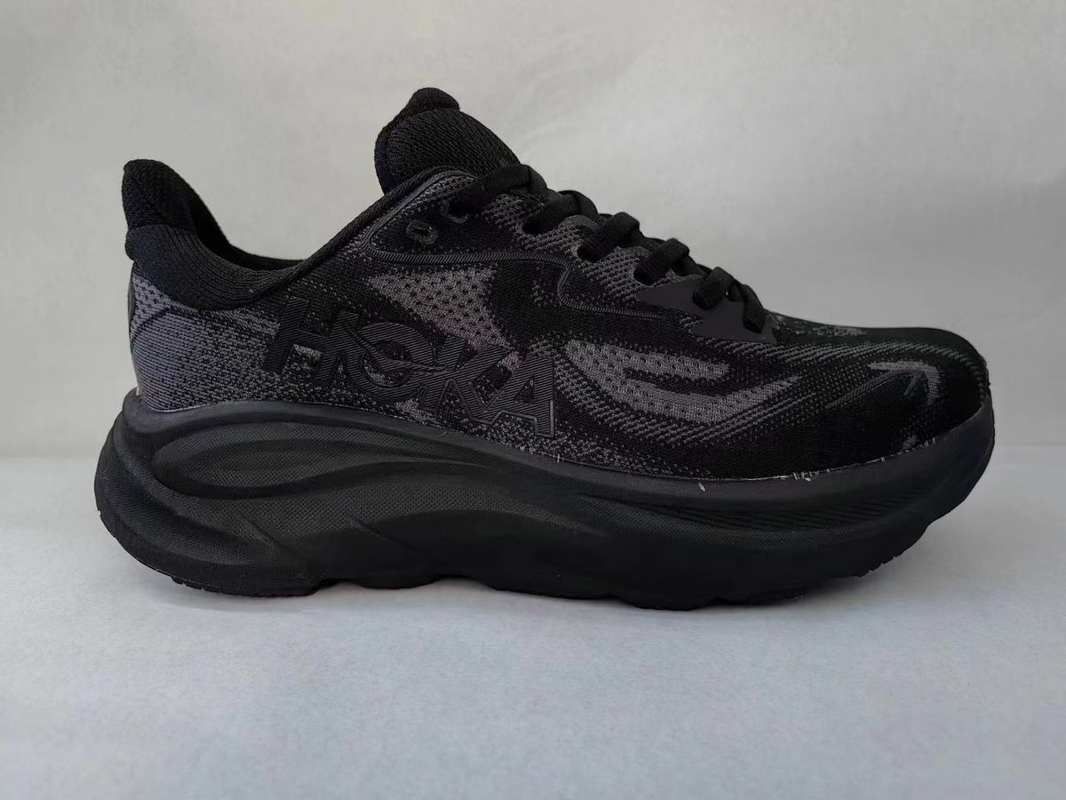 HOKA Clifton 10 Black
