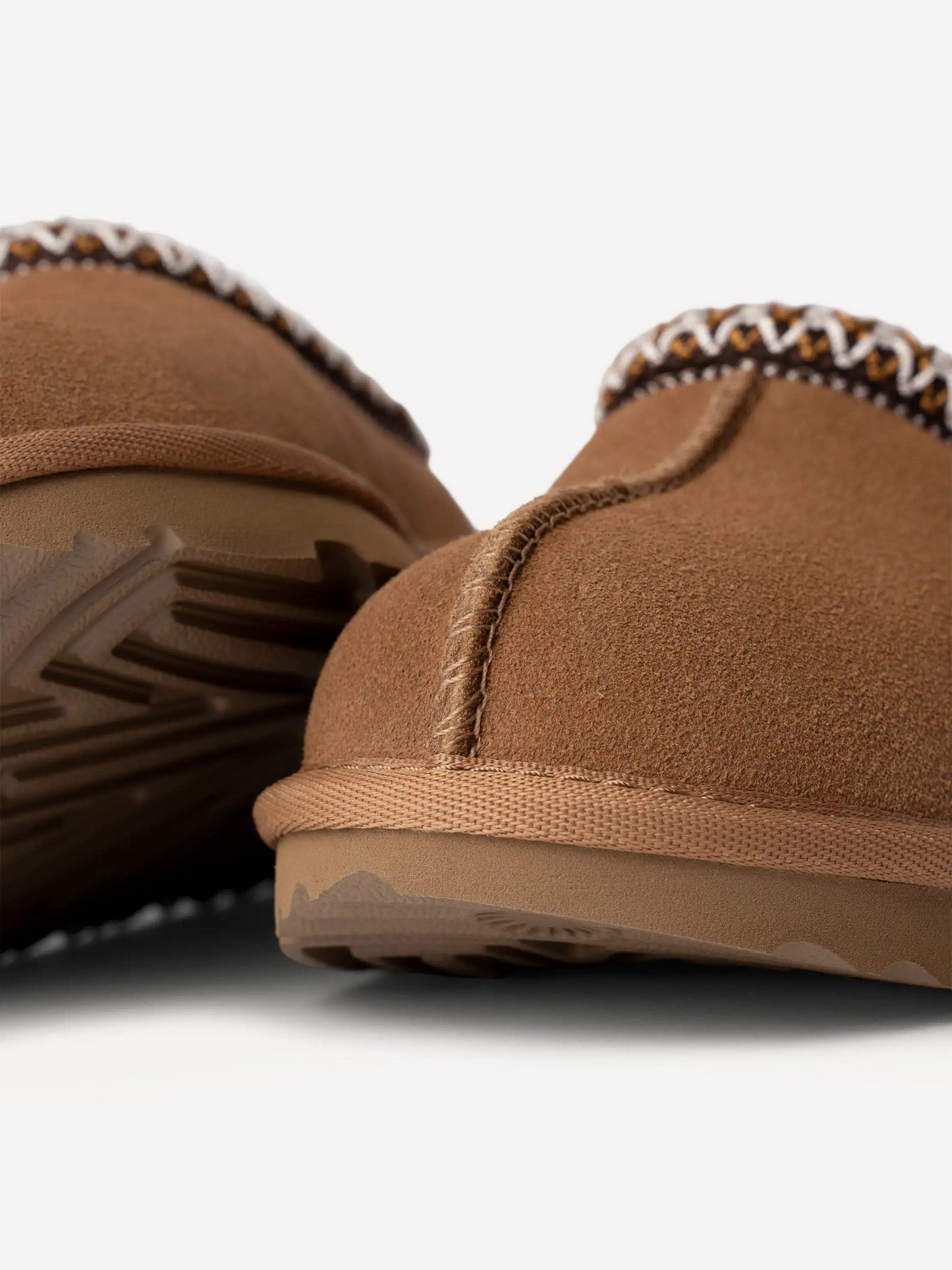 UGG Kids Suede Tasman II Slippers in Chestnut